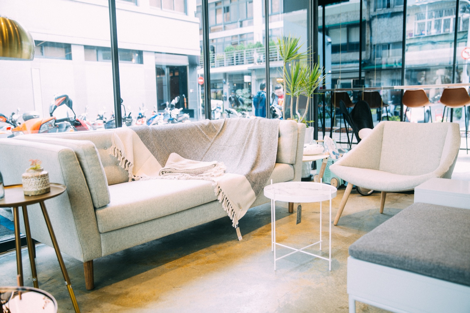 Physical Store Design & Planning